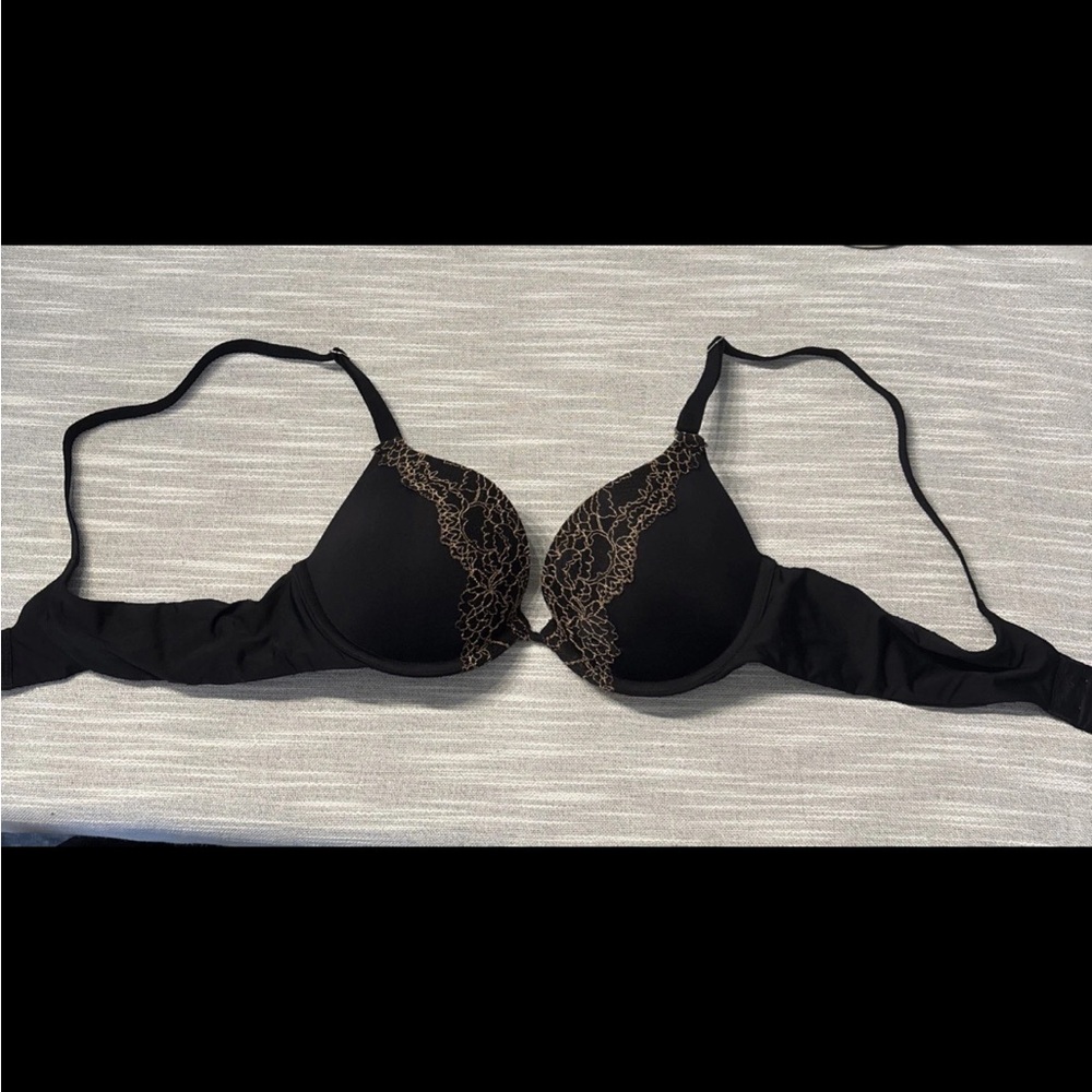 [like 🆕] Soma Women’s Bra- 36A- Black With Taupe Lace Detail, Underwire, Push-up